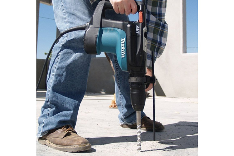 Máy đục bê tông 1350W đường kính 45mm Makita HR4511C